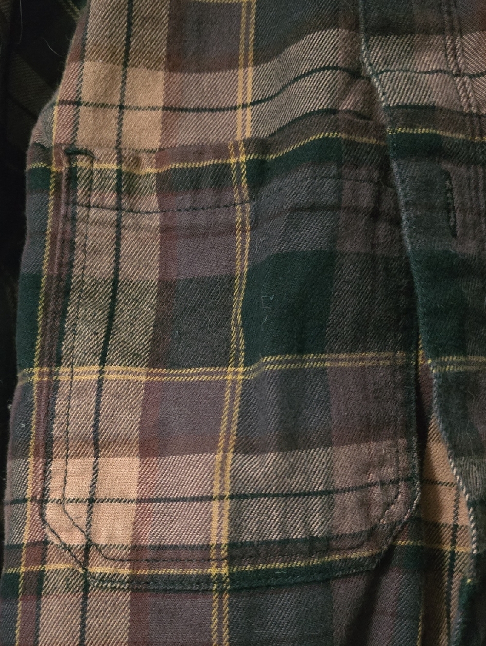 Carhartt Women’s Burgubdy and Purple Plaid Flannel Shirt - Picture 4 of 7